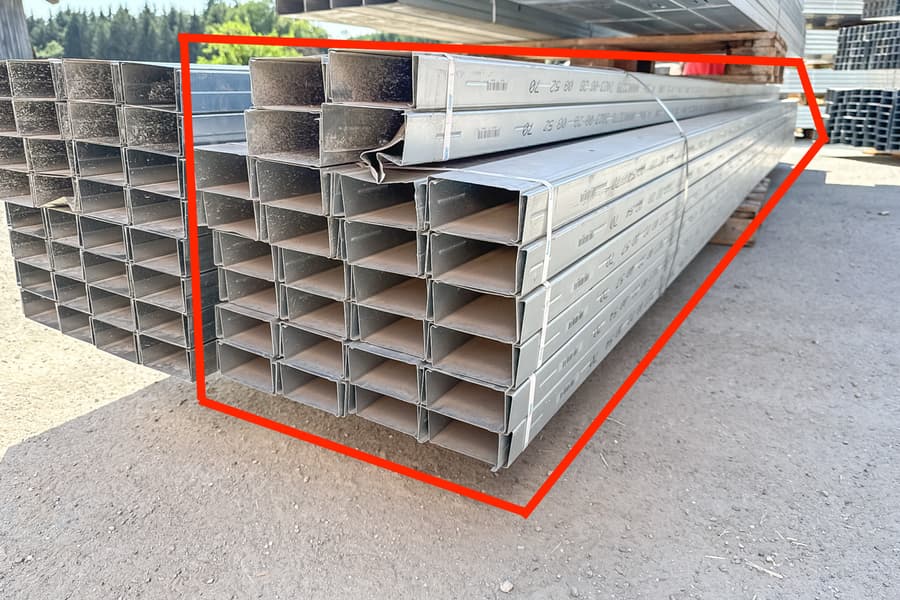 Bund mit 56 Trockenbauprofile Knauf, 252 lfm